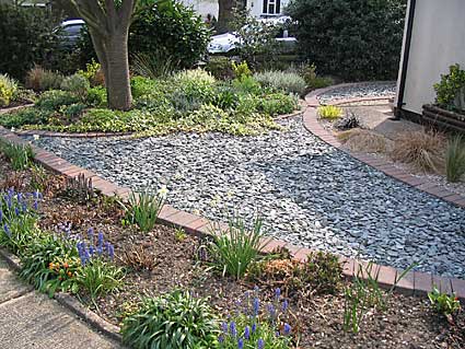 Side front garden